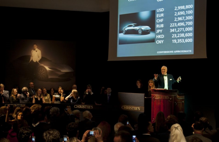 2,6 miljoen voor Aston Martin voor James Bond 
