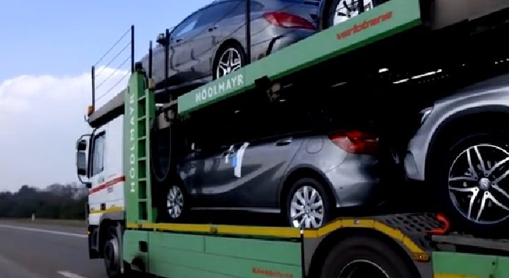 FNV: ‘Chauffeurs uitgebuit bij transport Mercedes’