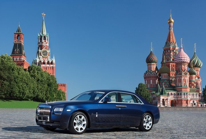 Op de Russische automarkt lijkt een ommekeer nog ver te zoeken.