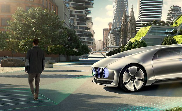 Autonome Mercedes ‘offert voetganger op voor inzittenden’