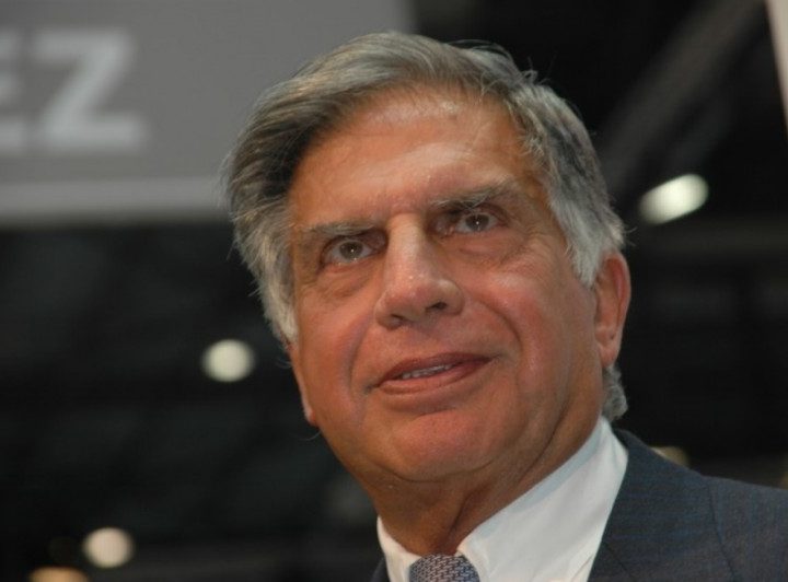 Familie Tata neemt macht weer in handen