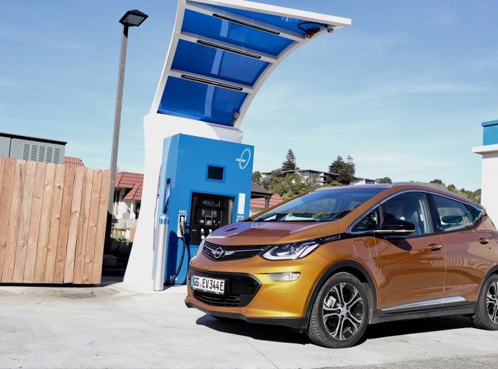 Opel Ampera-e haalt in eerste tests 370 kilometer