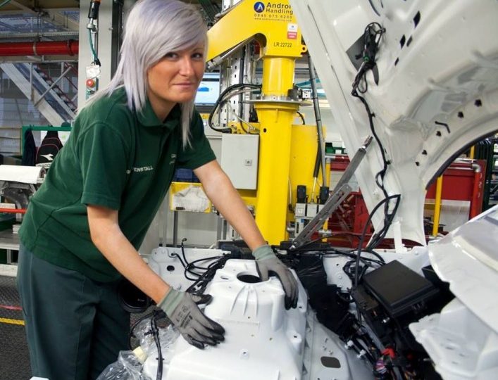 Jaguar Land Rover grootste Britse autofabrikant over 2016