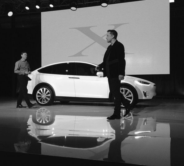 EV-Nieuws: Elon Musk noemt design Model X vergissing