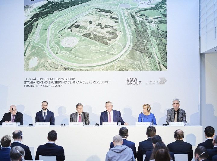 BMW legt testbaan aan in Tsjechië