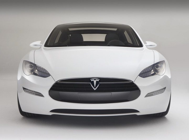 Tesla-taks zorgt voor run op dure elektrische auto’s