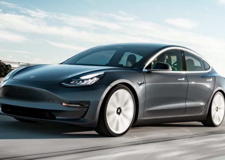 BMW geeft toe: Tesla Model 3 is een bedreiging