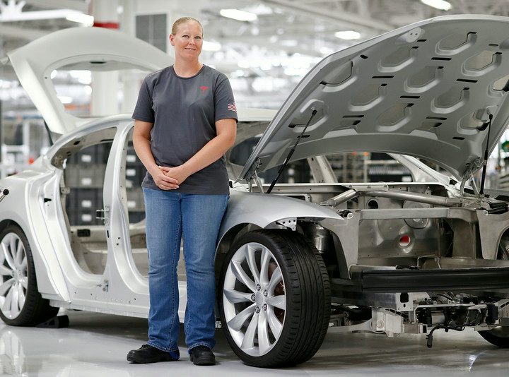 Tesla groeit door naar 45.000 werknemers