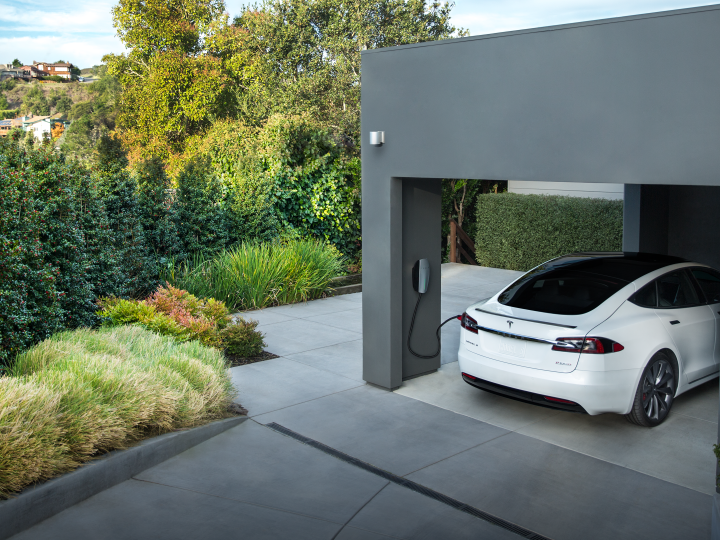 EV-nieuws: Een laadpaal kopen voor je elektrische auto, hoe werkt dat?