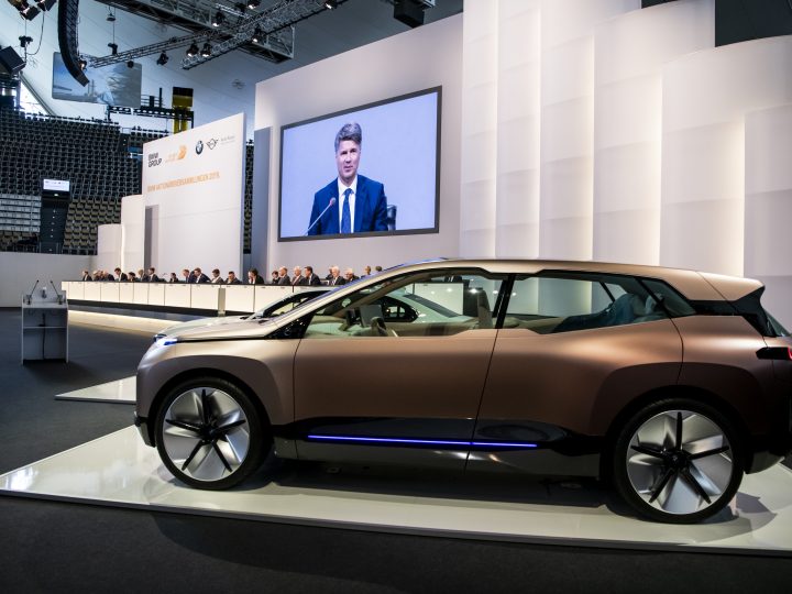 Aandeelhouders: ‘BMW moet Tesla van de tafel vegen’