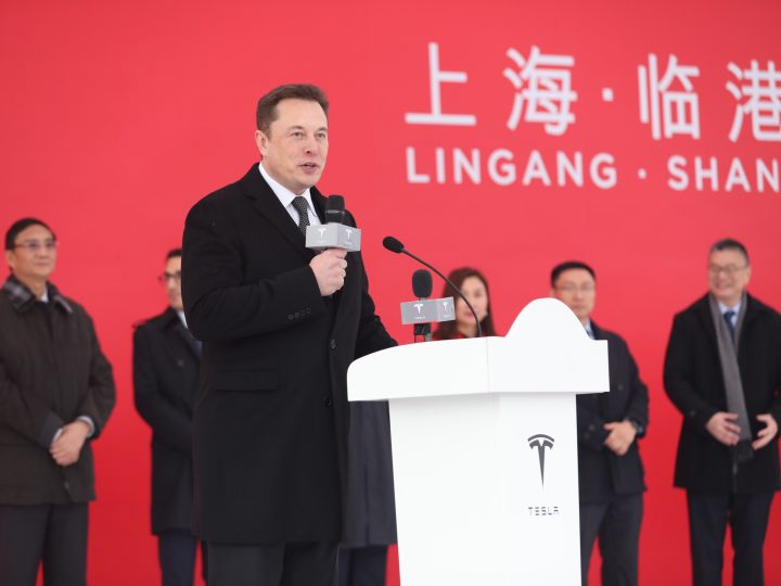 Eerste Tesla 'made in China' wordt maandag afgeleverd