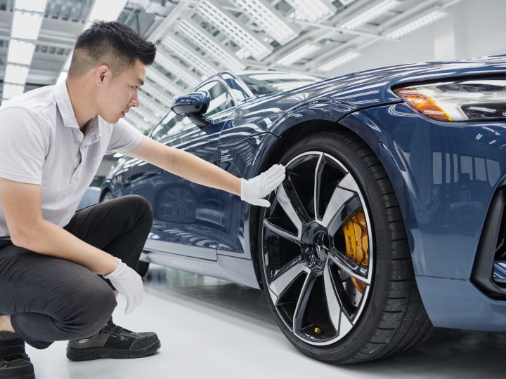 Chinese automarkt blijft in vrije val