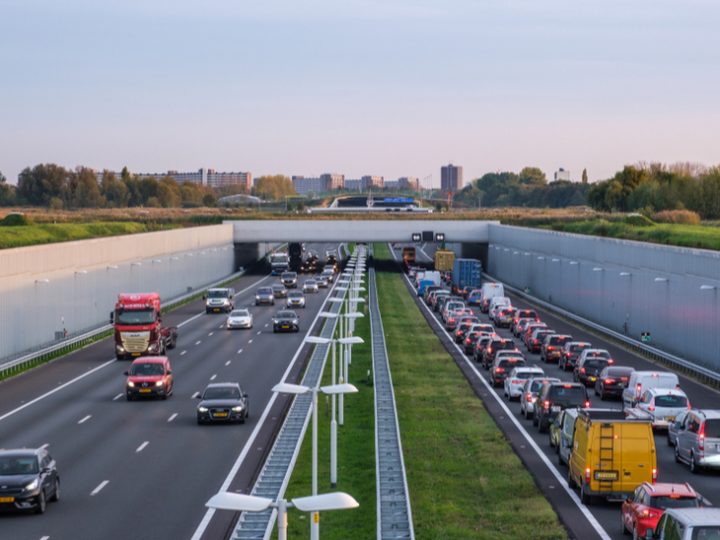 Nederlanders rijden gemiddeld 15 procent van de kilometers in het buitenland