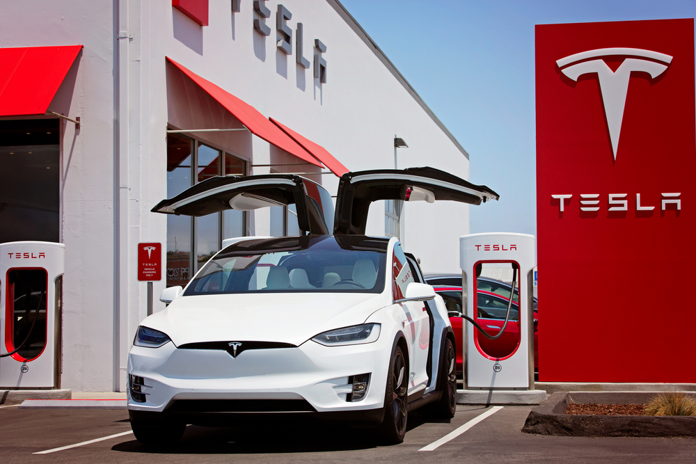 Tesla kauft deutschen Entwickler für kabelloses Laden